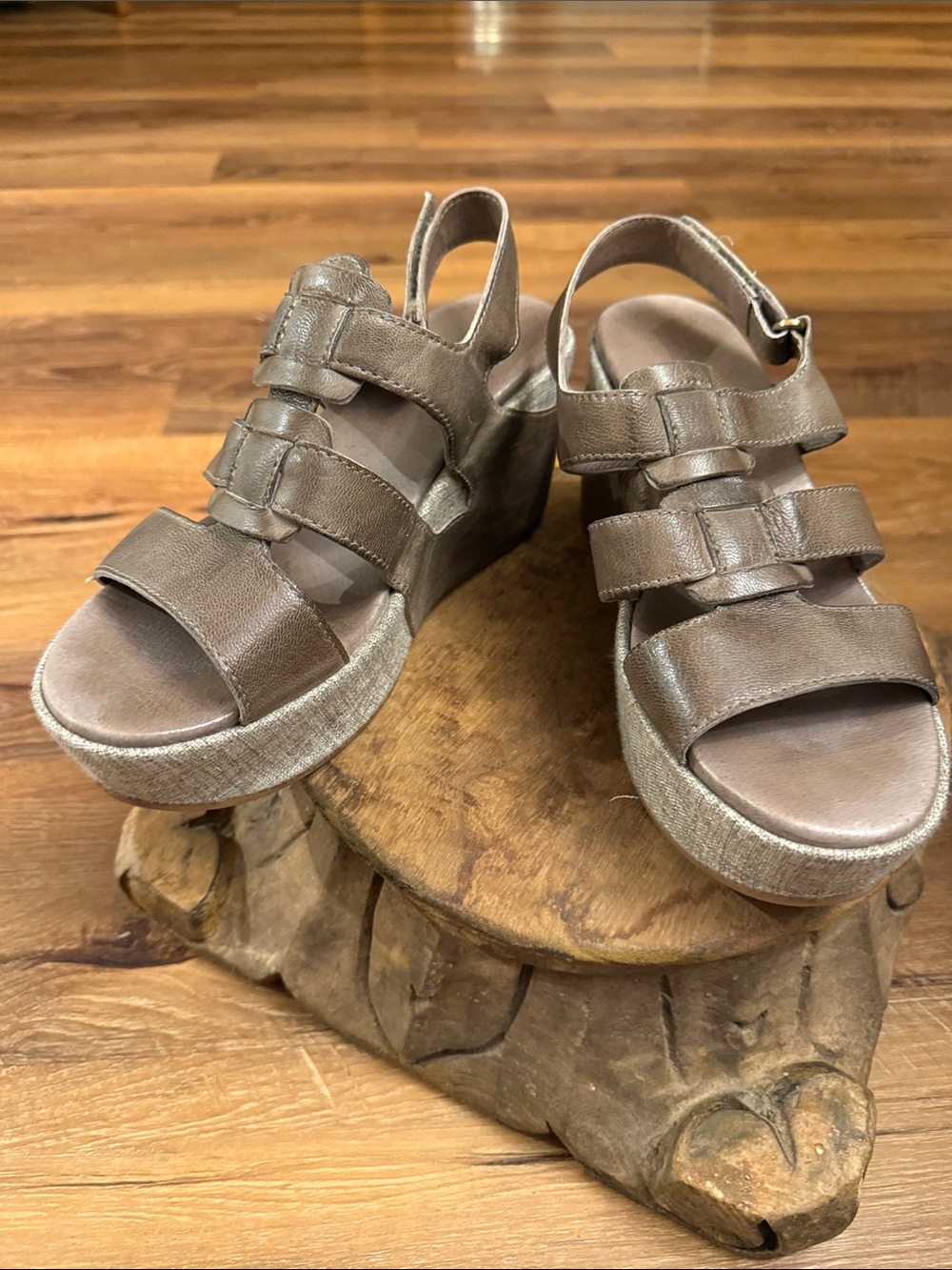 Antelope Women's Leather Platform Sandals - Comfortable Strappy Wedge size 39